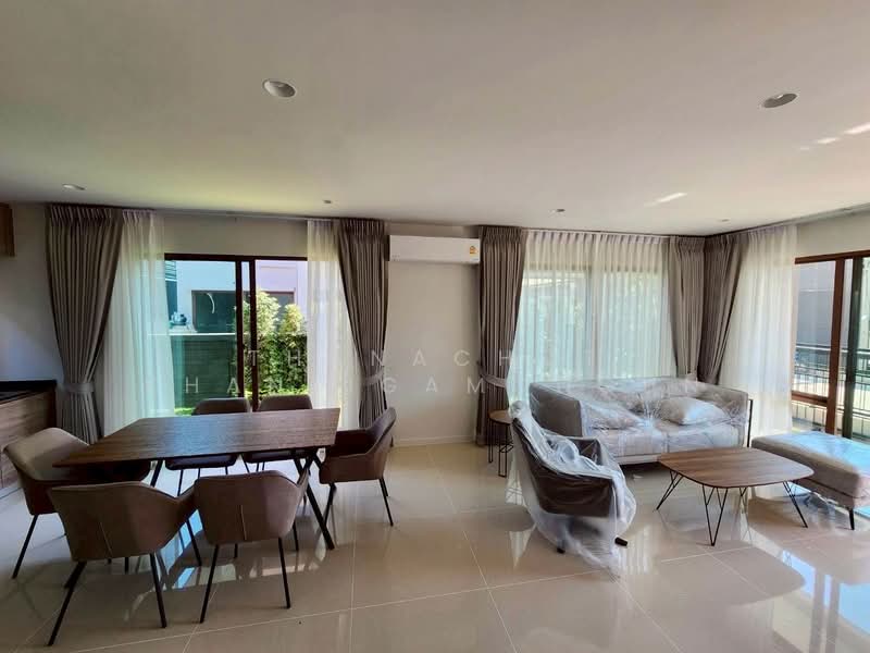 Burasiri Krungthep Kreetha, Bangkok, 95 Soi Pracha Ruam Chai, Hua Mak, Bang Kapi, Bangkok, 4 Bedrooms, 195 sqm, Single Detached House For Rent, by Thanachot Khantigamongun, 500420674 - DDproperty.com
