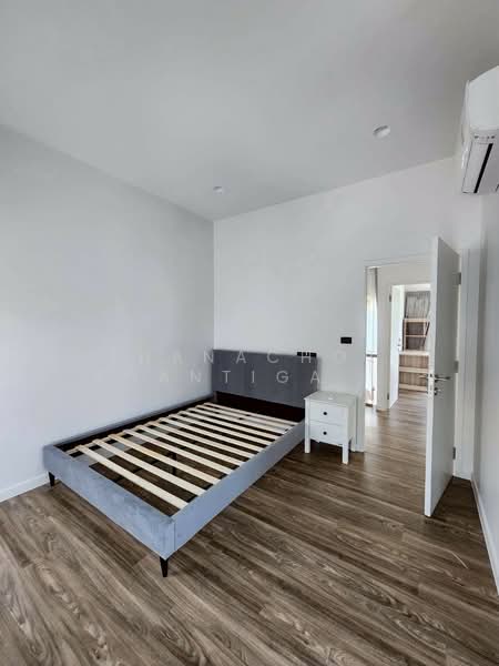 Burasiri Krungthep Kreetha, Bangkok, 95 Soi Pracha Ruam Chai, Hua Mak, Bang Kapi, Bangkok, 4 Bedrooms, 195 sqm, Single Detached House For Rent, by Thanachot Khantigamongun, 500420674 - DDproperty.com