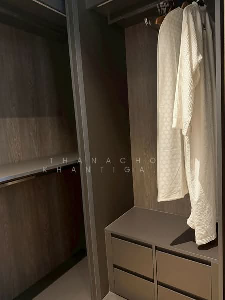 28 Chidlom, Bangkok, 28 Chit Lom Alley, Lumphini, Pathum Wan, Bangkok, 1 Bedroom, 55 sqm, Condo For Rent, by Thanachot Khantigamongun, 500420895 - DDproperty.com