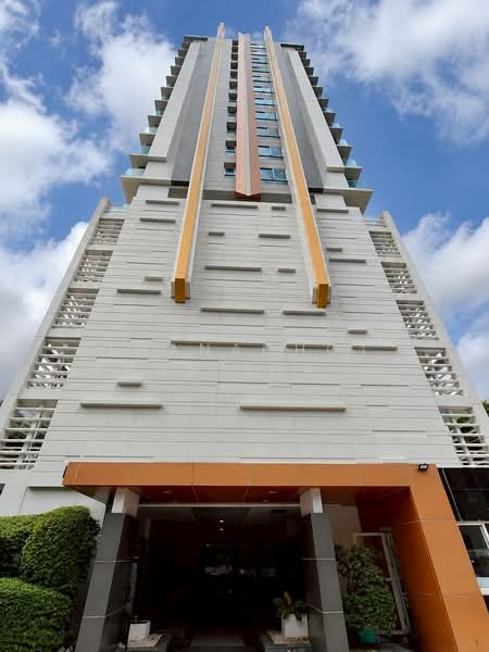 Ivy Sathorn 10, Bangkok, 88 Soi Sathorn 12, Sathorn Road, Silom, Bang Rak, Bangkok, 1 Bedroom, 40 sqm, Condo For Rent, by Thanachot Khantigamongun, 500420907 - DDproperty.com