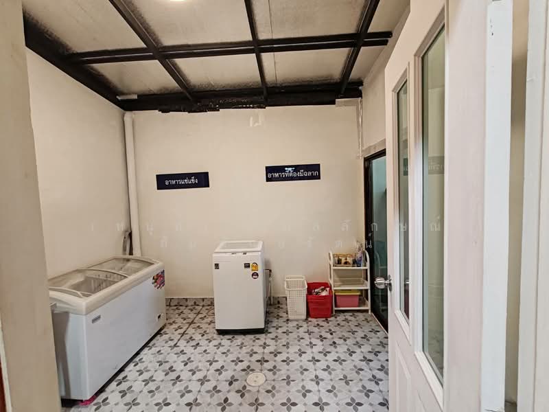 Baan Klang Muang The Royal Monaco Srinakarin-Pattanakarn, Bangkok, Rama 9 Road, Soi 43, Suan Luang, Bangkok, 3 Bedrooms, 200 sqm, Townhouse For Sale, by กมลลักษณ์ (หนุ่ย) สัมพันธรัตน์, 500420929 - DDproperty.com