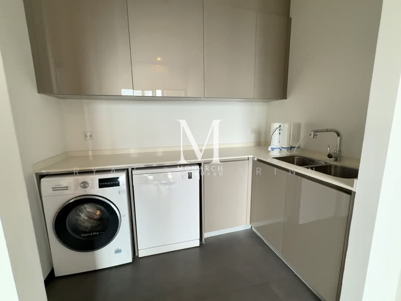 Whizdom Essence, Bangkok, 5 Piyabutr 1 Alley, Bang Chak, Phra Khanong, Bangkok, 4 Bedrooms, 202 sqm, Condo For Rent, by Ryan Tarrarinn, 500420978 - DDproperty.com