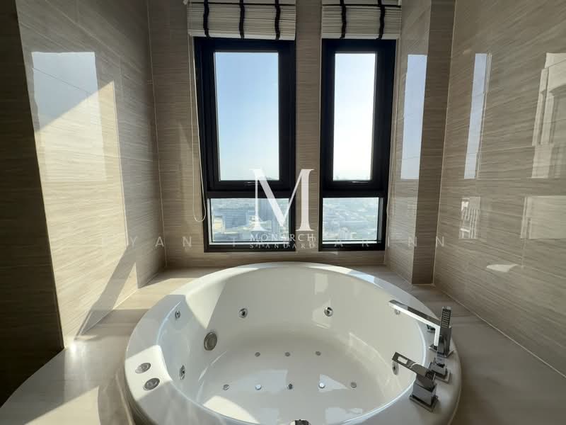 Whizdom Essence, Bangkok, 5 Piyabutr 1 Alley, Bang Chak, Phra Khanong, Bangkok, 4 Bedrooms, 202 sqm, Condo For Rent, by Ryan Tarrarinn, 500420978 - DDproperty.com
