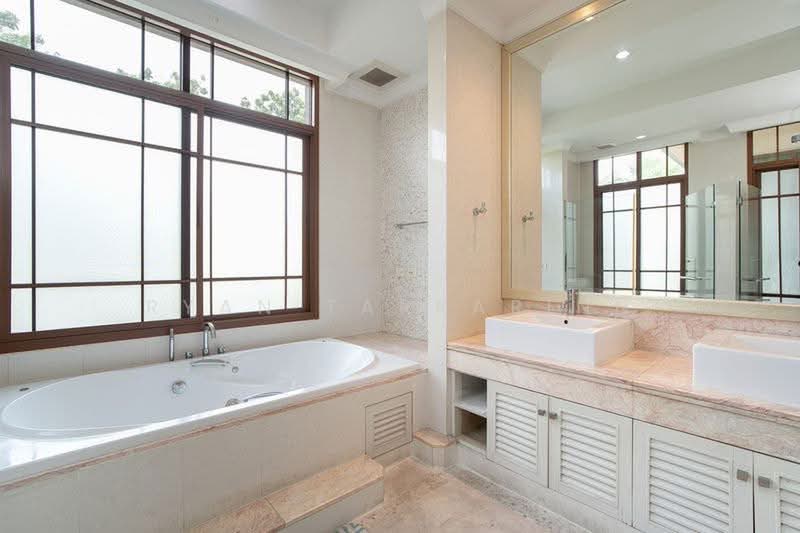 Baan Sansiri Sukhumvit 67, Bangkok, 32 Soi Sukhumvit 67, Phra Kanong Nua, Watthana, Bangkok, 4 Bedrooms, 440 sqm, Single Detached House For Rent, by Ryan Tarrarinn, 500420981 - DDproperty.com