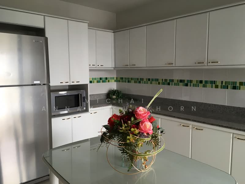 D.S. Tower 1 Sukhumvit 33, Bangkok, Soi Phrom Chit, Khlong Tan Nua, Watthana, Bangkok, 3 Bedrooms, 240 sqm, Condo For Rent, by Vichai Annavakulthorn, 500421096 - DDproperty.com
