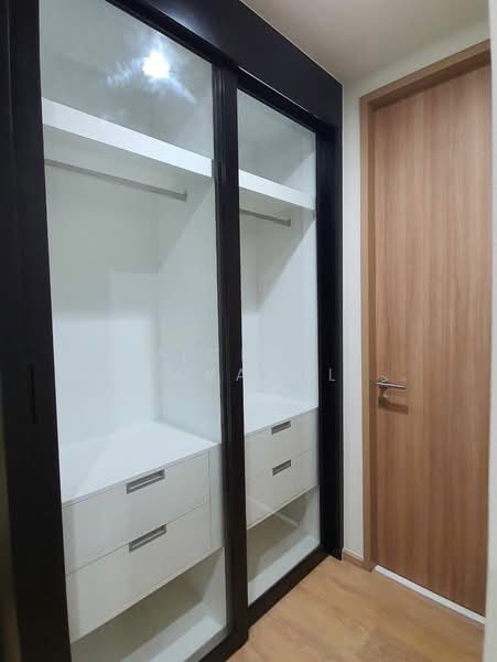 Noble Around Sukhumvit 33, Bangkok, 17 Soi Sukhumvit 33, Khlong Tan Nua, Watthana, Bangkok, 1 Bedroom, 30 sqm, Condo For Rent, by Vichai Annavakulthorn, 500421105 - DDproperty.com