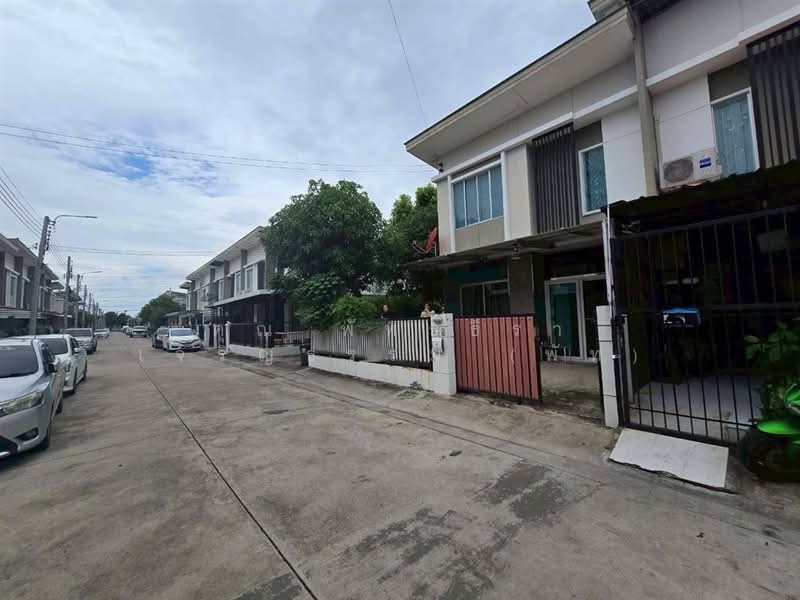 Pruksa Ville 66/1 Bangna - Namdaeng, Samut Prakan, Srinakarin Road, Bang Kaeo, Bang Plee, Samut Prakan, 3 Bedrooms, 120 sqm, Townhouse For Sale, by คุณ พัทธ์ธีรา เจริญธรรม (พัท), 500421195 - DDproperty.com