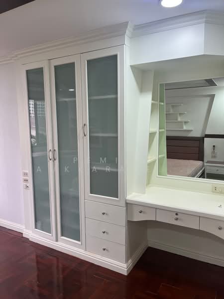 Wattana Heights, Bangkok, Sukhumvit Road, Khlongtoei Nua, Watthana, Bangkok, 3 Bedrooms, 335 sqm, Condo For Sale, by Pemika Aukkaraleekul, 500421205 - DDproperty.com