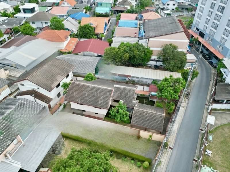 10-BR House, Bangkok, Nawamin, Bueng Kum, Bangkok, 10+ Bedrooms, 300 sqm, Single Detached House For Sale, by Suthasinee Chenchopching, 500421221 - DDproperty.com