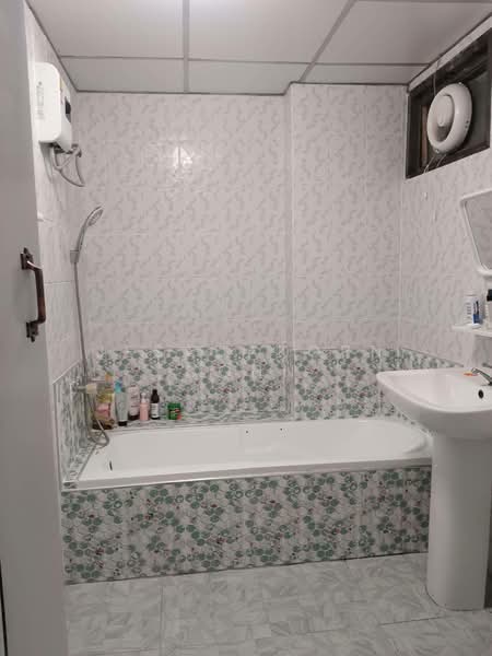 Vivid Tower condominium, Bangkok, Pattanakarn, Suan Luang, Bangkok, 2 Bedrooms, 60 sqm, Condo For Sale, by Jesadakorn Cohn, 500421224 - DDproperty.com
