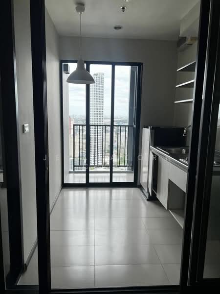 The Base Park West Sukhumvit 77, Bangkok, 11 Soi Sukhumvit 77 Sukhumvit Road, Phra Kanong Nua, Watthana, Bangkok, 1 Bedroom, 29 sqm, Condo For Sale, by Jesadakorn Cohn, 500421236 - DDproperty.com