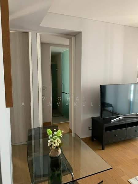 The Lumpini 24, Bangkok, Sukhumvit 24 Road, Khong Tan, Khlong Toei, Bangkok, 2 Bedrooms, 55 sqm, Condo For Rent, by Vichai Annavakulthorn, 500421277 - DDproperty.com