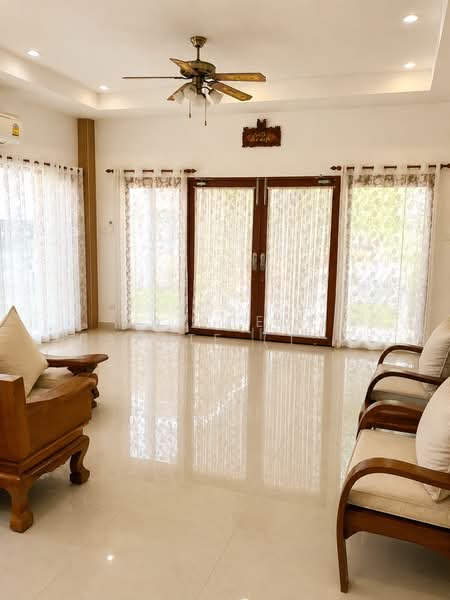 House Chiangmai, Chiang Mai, Chang Phuak, Muang Chiang Mai, Chiang Mai, 3 Bedrooms, 350 sqm, Single Detached House For Sale, by Cat Real Estate (Thailand) Co., Ltd., 500421285 - DDproperty.com