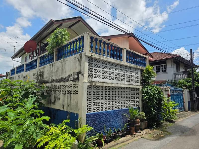 4-BR House, Bangkok, Chim Plee, Taling Chan, Bangkok, 4 Bedrooms, 250 sqm, Single Detached House For Sale, by Pichamon Boonchit, 500421325 - DDproperty.com