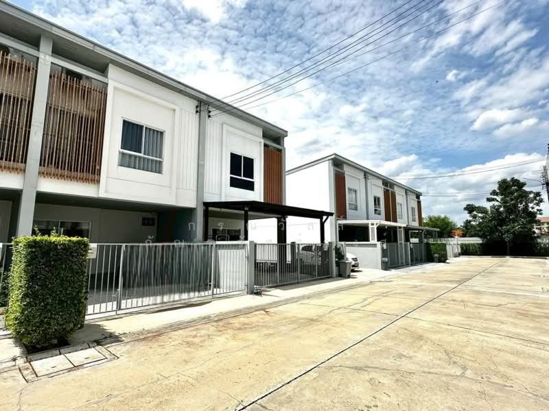 Venue 24 Westgate, Nonthaburi, Wat Lat Pladuk Road, Bang Khu Rat, Bang Bua Thong, Nonthaburi, 3 Bedrooms, 90 sqm, Townhouse For Sale, by กรณวัสส์ กัณฑวัสส์วงส์, 500421356 - DDproperty.com
