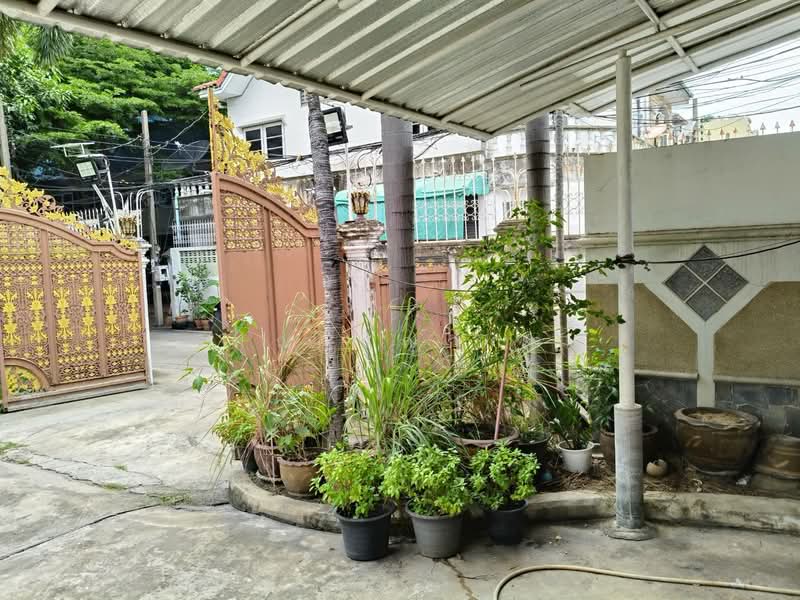 ขายบ้านเดี่ยว 2 ชั้น 2 หลัง ซอยอินทามระ 44 ถนนสุทธิสาร ทำเลดี ใกล้มหาวิทยาลัยหอการค้าไทย เขตดินแดง ก, Bangkok, Din Daeng, Bangkok, 7 Bedrooms, 484 sqm, Single Detached House For Sale, by คุณ วิญากร, 500421382 - DDproperty.com