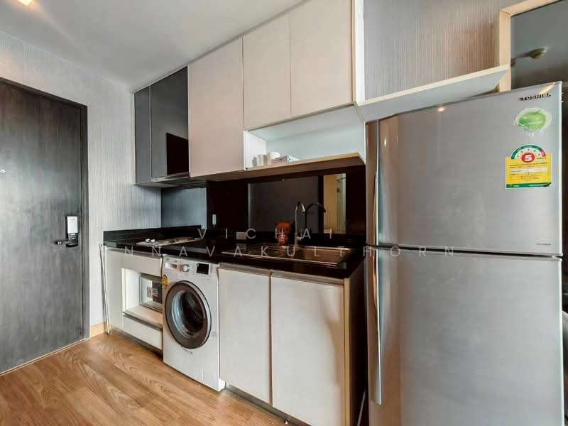 Sky Walk Residences, Bangkok, 1599 Sukhumvit Road, Phra Kanong Nua, Watthana, Bangkok, 1 Bedroom, 40 sqm, Condo For Rent, by Vichai Annavakulthorn, 500421422 - DDproperty.com