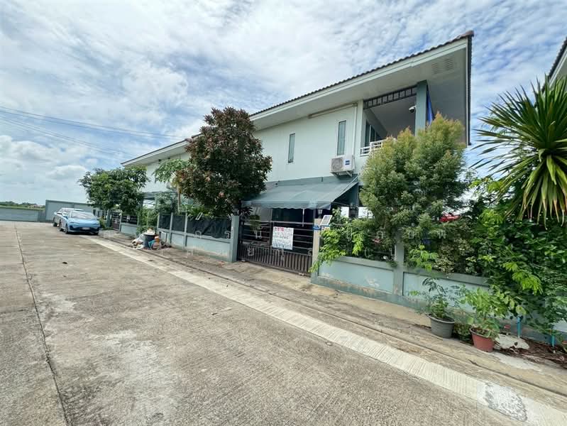 รติรัตน์ 3 ลาดปลาดุก-คลองตาชม ( Ratirat 3 Lad Pla Catuk - Klong Ta Chom ), นนทบุรี, ถนนเลียบคลองตาชม-วัดลาดปลาดุก, ทวีวัฒนา, ไทรน้อย, นนทบุรี, 126 ตร.ม., บ้านแฝด ขาย, โดย คุณ ภรนันท์ปภัษฬ์ สวัสดิยกุล (ปู), 500421617 - DDproperty.com