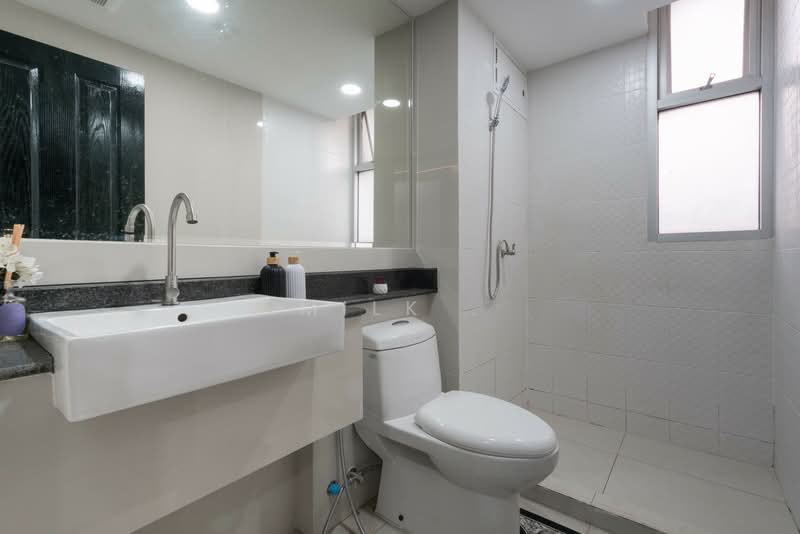 The Kris Ratchada 17, Bangkok, Inthamara 45 Alley, Din Daeng, Bangkok, 1 Bedroom, 37 sqm, Condo For Sale, by Milk ., 500421628 - DDproperty.com