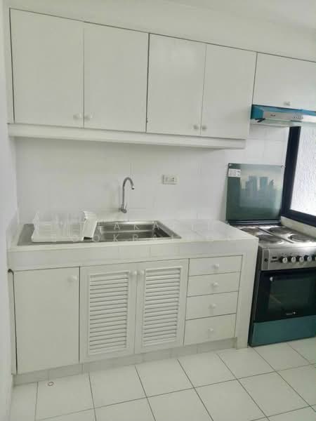 The Royal Navin Tower, Bangkok, Chuea Phloeng Road, Chong Nonsi, Yan Nawa, Bangkok, 3 Bedrooms, 170 sqm, Condo For Rent, by Nakarin Sookpaiboon, 500421767 - DDproperty.com