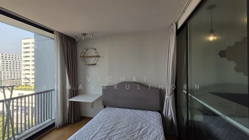 Noble Revo Silom, Bangkok, 88 Soi Surasak Surasak Road, Silom, Bang Rak, Bangkok, 1 Bedroom, 34 sqm, Condo For Rent, by Vichai Annavakulthorn, 500421802 - DDproperty.com