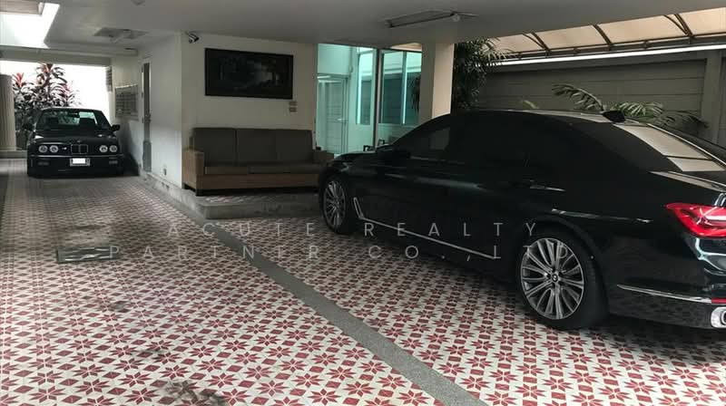For Sales House, 4 brs.Samsen–Ratchawithi Rd.Near Saint Gabriel’s & Saint Francis Xavier School, Bangkok, สามเสน, Wachira Payaban, Dusit, Bangkok, 4 Bedrooms, 500 sqm, Single Detached House For Sale, by Acute Realty Partner Co.,Ltd., 500421882 - DDproperty.com