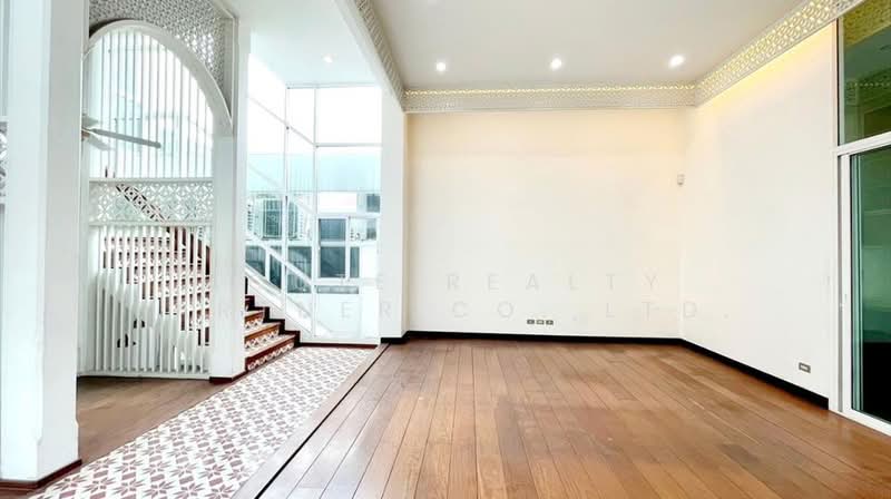 For Sales House, 4 brs.Samsen–Ratchawithi Rd.Near Saint Gabriel’s & Saint Francis Xavier School, Bangkok, สามเสน, Wachira Payaban, Dusit, Bangkok, 4 Bedrooms, 500 sqm, Single Detached House For Sale, by Acute Realty Partner Co.,Ltd., 500421882 - DDproperty.com