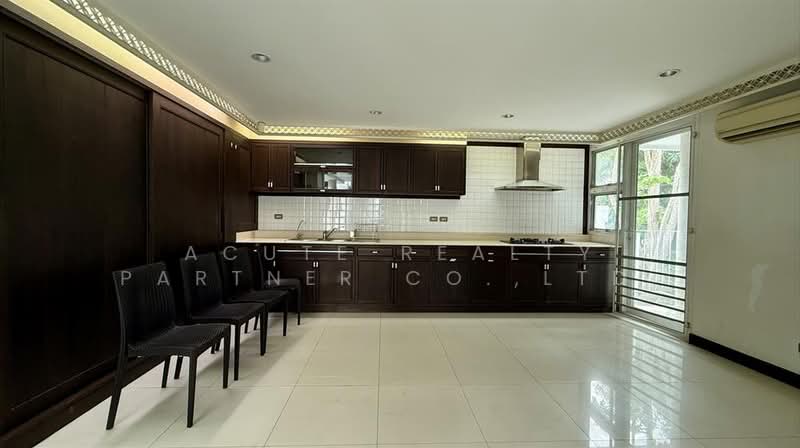 For Sales House, 4 brs.Samsen–Ratchawithi Rd.Near Saint Gabriel’s & Saint Francis Xavier School, Bangkok, สามเสน, Wachira Payaban, Dusit, Bangkok, 4 Bedrooms, 500 sqm, Single Detached House For Sale, by Acute Realty Partner Co.,Ltd., 500421882 - DDproperty.com
