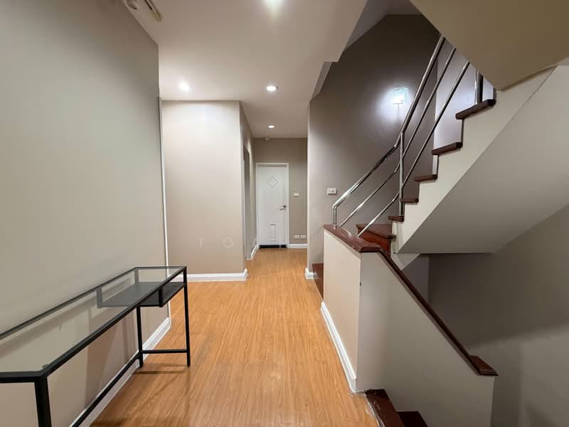 อาคารให้เช่า ทาวน์อินทาวน์ รามอินทรา ลาดพร้าว : Buildings for rent in Town in Town, Ramintra, Ladpra, Bangkok, Phlapphla, Wang Thonglang, Bangkok, , 300 sqm, Shophouse For Rent, by TOAH T., 500421909 - DDproperty.com