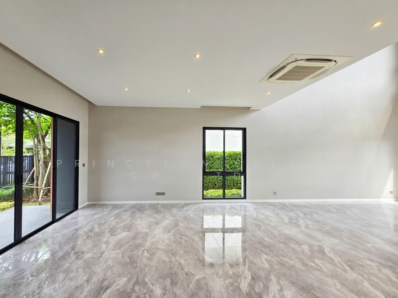 Lake Legend Bangna-Suvarnabhumi, Samut Prakan, Soi King Kaew 37, Rachathewa, Bang Plee, Samut Prakan, 4 Bedrooms, 489 sqm, Single Detached House For Sale, by Princeton Estate Co.,Ltd., 500421928 - DDproperty.com