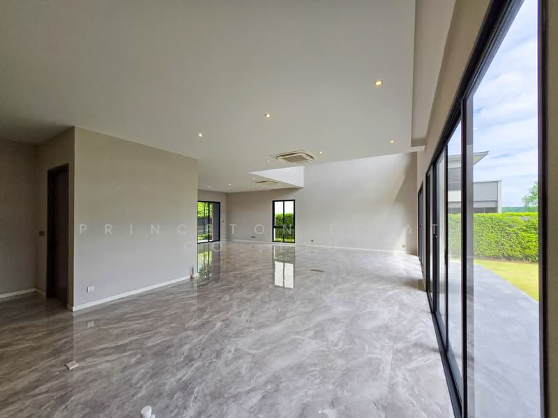 Lake Legend Bangna-Suvarnabhumi, Samut Prakan, Soi King Kaew 37, Rachathewa, Bang Plee, Samut Prakan, 4 Bedrooms, 489 sqm, Single Detached House For Sale, by Princeton Estate Co.,Ltd., 500421928 - DDproperty.com