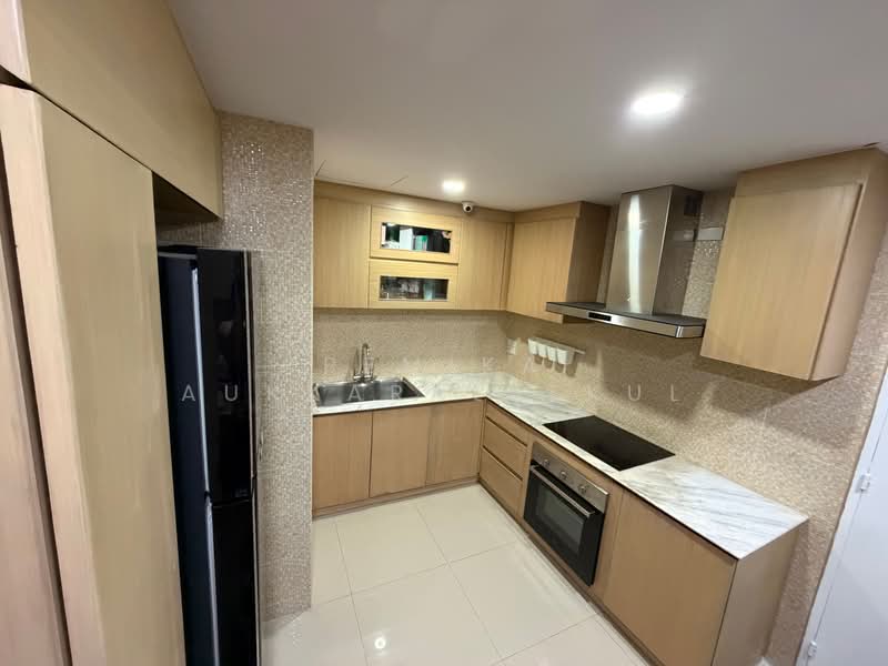 President Park Sukhumvit 24, Bangkok, 99 Sukhumvit 24 Alley, Khlongtoei Nua, Watthana, Bangkok, 3 Bedrooms, 223 sqm, Condo For Sale, by Pemika Aukkaraleekul, 500421930 - DDproperty.com