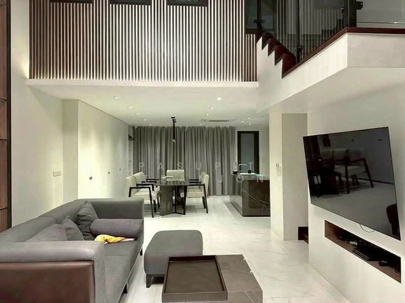2-BR Townhouse, Bangkok, Chong Nonsi, Yan Nawa, Bangkok, 2 Bedrooms, 290 sqm, Townhouse For Rent, by Pasupit Ditbanjong, 500421965 - DDproperty.com