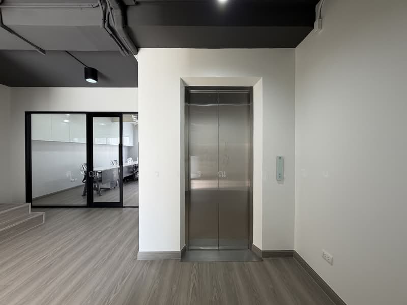 Office Srinakarin, Bangkok, พัฒนาการ 30, Suan Luang, Bangkok, , 265 sqm, Shophouse For Rent, by คุณรวีวรรณ อู่เงิน, 500421973 - DDproperty.com