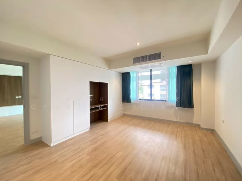 Villa Bajaj, Bangkok, Soi Sukhumvit 19, Khlongtoei Nua, Watthana, Bangkok, 2 Bedrooms, 161 sqm, Condo For Rent, by Knight Frank Chartered (Thailand) Co.,Ltd, 500422003 - DDproperty.com