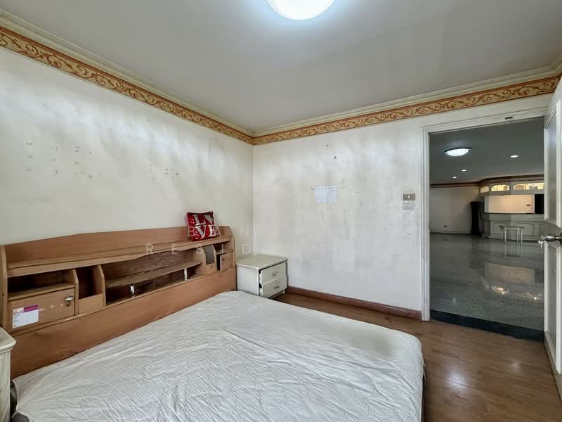 D.S. Tower 1 Sukhumvit 33, Bangkok, Soi Phrom Chit, Khlong Tan Nua, Watthana, Bangkok, 3 Bedrooms, 236 sqm, Condo For Sale, by Bangkok Residential, 500422025 - DDproperty.com
