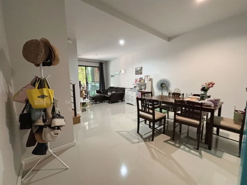 S Gate Bangkok-Pathumthani, Pathum Thani, Soi Wat Nong Prong, Bang Dua, Muang Pathum Thani, Pathum Thani, 3 Bedrooms, 120 sqm, Townhouse For Sale, by คุณ สุพรรณิการ์ ลูกอินทร์ (ตูน), 500422104 - DDproperty.com