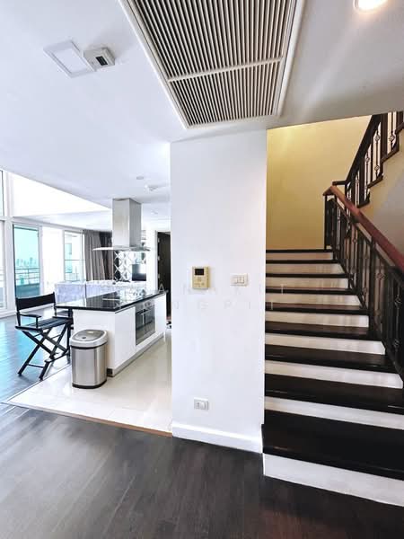 Watermark Chaophraya, Bangkok, Soi Charoennakorn 39-41, Charoennakorn Road, Bang Lam Phu Lang, Khlong San, Bangkok, 3 Bedrooms, 260 sqm, Condo For Sale, by Thanakit Pongpit, 500422173 - DDproperty.com