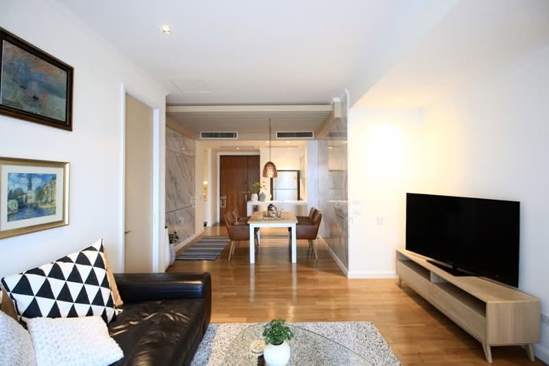 The Lakes, Bangkok, 123 Ratchadaphisek Road, Khlong Toei, Bangkok, 2 Bedrooms, 101 sqm, Condo For Sale, by CBRE (Thailand) Co.,Ltd, 500422241 - Living room - DDproperty.com
