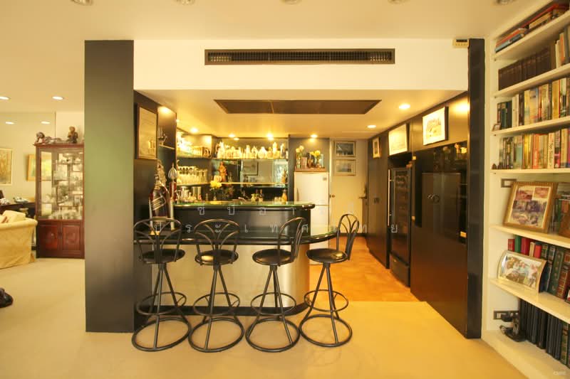 Townhouse Thonglor soi 8 (4077), Bangkok, Khlong Tan Nua, Watthana, Bangkok, 4 Bedrooms, 450 sqm, Townhouse For Sale, by CBRE (Thailand) Co.,Ltd, 500422306 - DDproperty.com