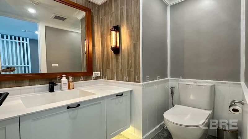 Athenee Residence, Bangkok, 65 Witthayu Road, Lumphini, Pathum Wan, Bangkok, 3 Bedrooms, 196 sqm, Condo For Sale, by Praphinleeya Phuengkhuankhan, 500422391 - DDproperty.com
