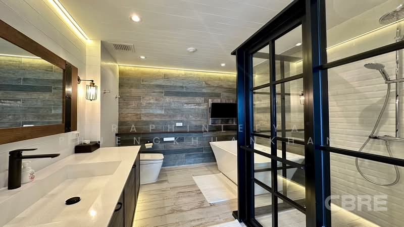Athenee Residence, Bangkok, 65 Witthayu Road, Lumphini, Pathum Wan, Bangkok, 3 Bedrooms, 196 sqm, Condo For Sale, by Praphinleeya Phuengkhuankhan, 500422391 - DDproperty.com