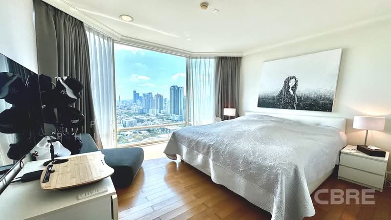 Royce Private Residences, Bangkok, 61 Soi Sukhumvit 31, Khlongtoei Nua, Watthana, Bangkok, 1 Bedroom, 111 sqm, Condo For Sale, by Praphinleeya Phuengkhuankhan, 500422400 - DDproperty.com