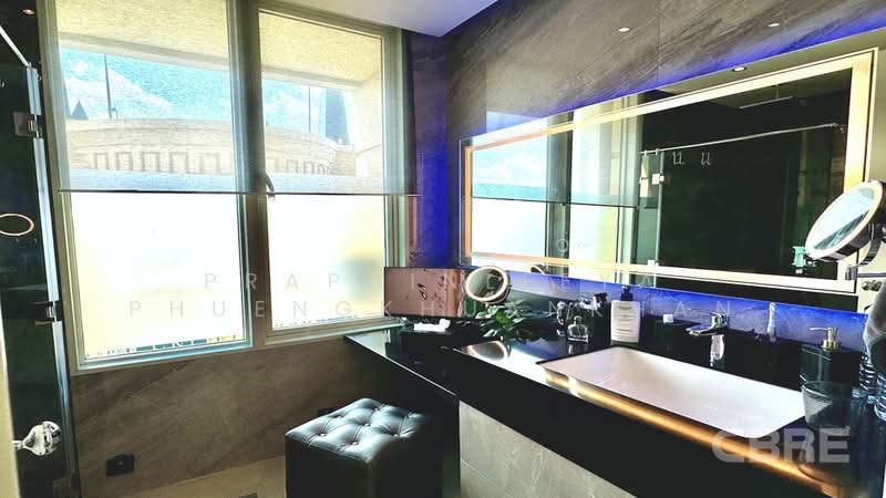 Royce Private Residences, Bangkok, 61 Soi Sukhumvit 31, Khlongtoei Nua, Watthana, Bangkok, 1 Bedroom, 111 sqm, Condo For Sale, by Praphinleeya Phuengkhuankhan, 500422400 - DDproperty.com
