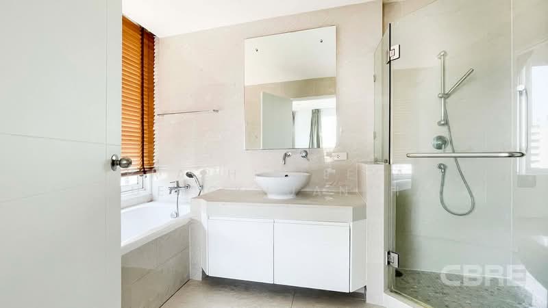 Baan Siri 24, Bangkok, 39 Sukhumvit 24 Alley, Khong Tan, Khlong Toei, Bangkok, 3 Bedrooms, 145 sqm, Condo For Sale, by Praphinleeya Phuengkhuankhan, 500422411 - DDproperty.com