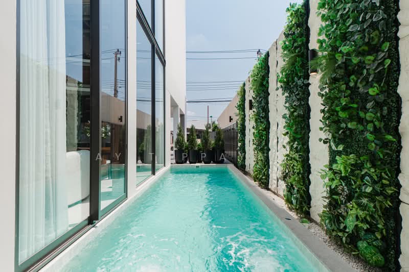 Posh Eastville, Bangkok, ซอย นาคนิวาส 18, Lat Phrao, Bangkok, 3 Bedrooms, 588 sqm, Townhouse For Sale, by Kay Tippayanet, 500422496 - DDproperty.com