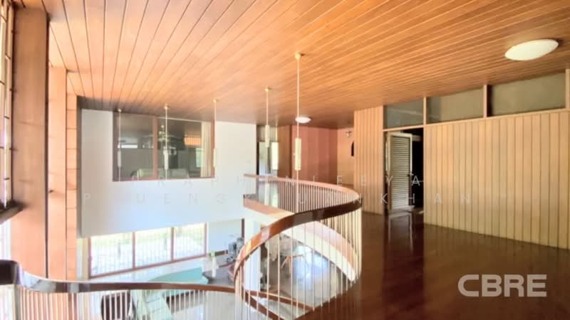 Single House in Pridi Banomyong 27, Bangkok, Khlong Tan Nua, Watthana, Bangkok, 4 Bedrooms, 1,000 sqm, Single Detached House For Sale, by Praphinleeya Phuengkhuankhan, 500422578 - DDproperty.com