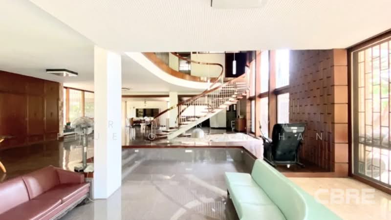 Single House in Pridi Banomyong 27, Bangkok, Khlong Tan Nua, Watthana, Bangkok, 4 Bedrooms, 1,000 sqm, Single Detached House For Sale, by Praphinleeya Phuengkhuankhan, 500422578 - DDproperty.com