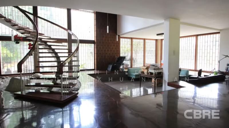 Single House in Pridi Banomyong 27, Bangkok, Khlong Tan Nua, Watthana, Bangkok, 4 Bedrooms, 1,000 sqm, Single Detached House For Sale, by Praphinleeya Phuengkhuankhan, 500422578 - DDproperty.com
