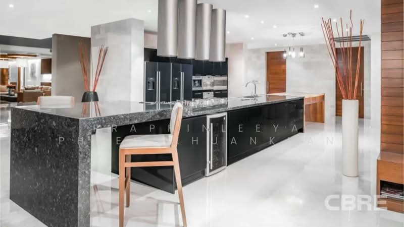Single House Sukhumvit, Bangkok, Phra Kanong Nua, Watthana, Bangkok, 8 Bedrooms, 2,304 sqm, Single Detached House For Sale, by Praphinleeya Phuengkhuankhan, 500422579 - DDproperty.com